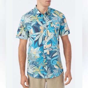O’NEILL XXL short sleeve button down funky and fun floral shirt EUC 🤙